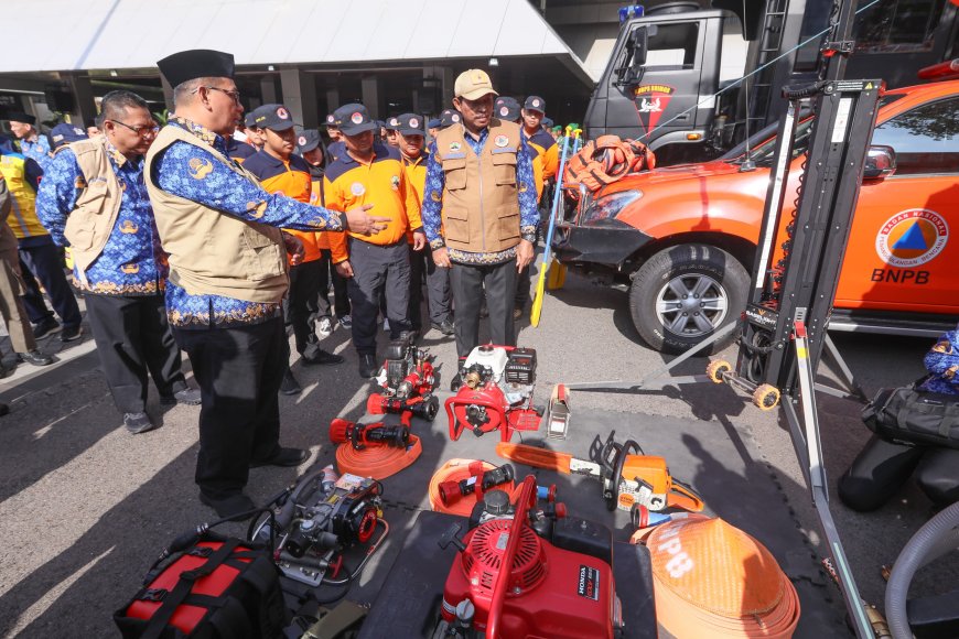 Pj Gubernur Jateng Minta KPU Siapkan TPS Aman Banjir di Musim Penghujan